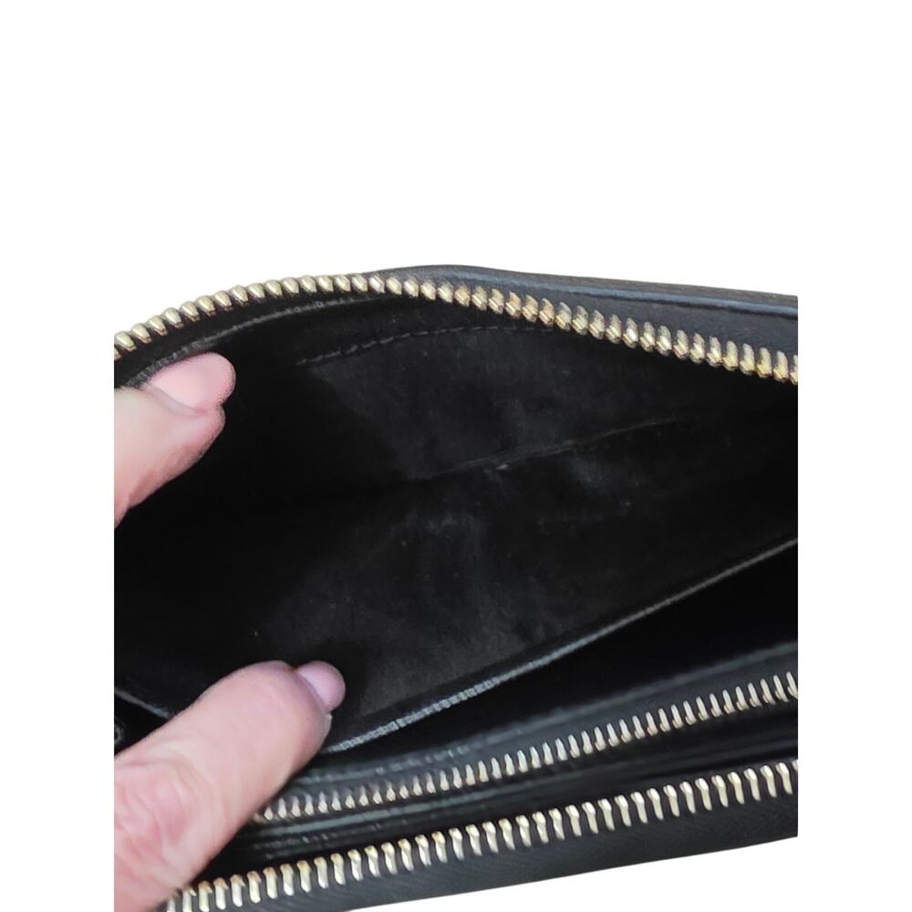 Prada Large Saffiano Leather Wallet. - Picture 16 of 16